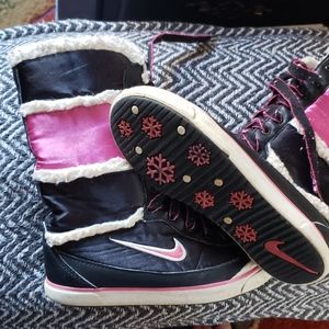 Chils size 13c Nike boots with watershield
